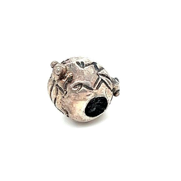 Trollbeads Frogs Bead  - Picture 3 of 4